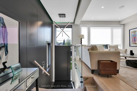 Photo 2 at 35 Wilmington Avenue, Bathurst Manor, Toronto