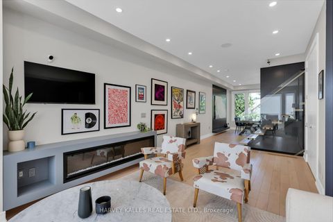 Photo 7 at 35 Wilmington Avenue, Bathurst Manor, Toronto