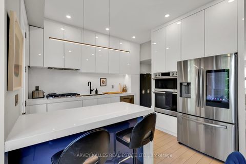 Photo 15 at 35 Wilmington Avenue, Bathurst Manor, Toronto