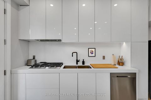 Photo 18 at 35 Wilmington Avenue, Bathurst Manor, Toronto
