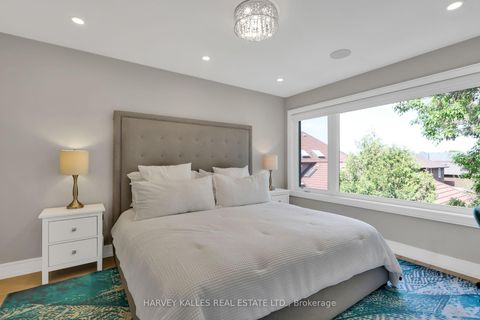 Photo 21 at 35 Wilmington Avenue, Bathurst Manor, Toronto