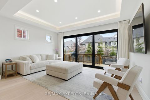 Photo 14 at 12 Valley Point Crescent, King City, King