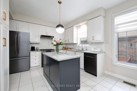 Photo 17 at 212 East's Corners Boulevard, Kleinburg, Vaughan