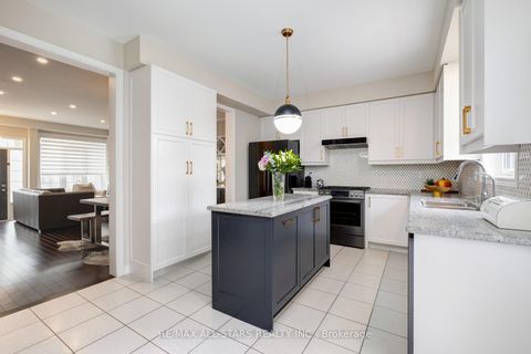 Photo 18 at 212 East's Corners Boulevard, Kleinburg, Vaughan