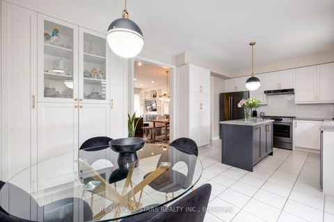 Photo 22 at 212 East's Corners Boulevard, Kleinburg, Vaughan