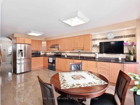 Photo 9 at 84 Morningview Trail, Rouge E11, Toronto