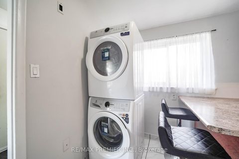 Photo 18 at 14 Yatescastle Drive, Jane Heights, Toronto