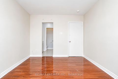 Photo 22 at 14 Yatescastle Drive, Jane Heights, Toronto