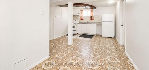 Photo 32 at 14 Yatescastle Drive, Jane Heights, Toronto