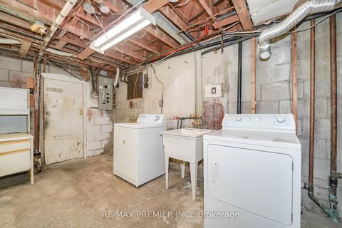 Photo 36 at 14 Yatescastle Drive, Jane Heights, Toronto