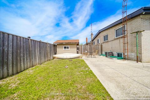 Photo 37 at 14 Yatescastle Drive, Jane Heights, Toronto
