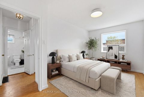 Photo 11 at 54 Gotham Court, Amesbury, Toronto