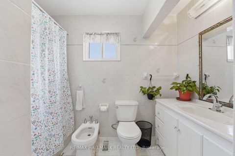 Photo 16 at 54 Gotham Court, Amesbury, Toronto