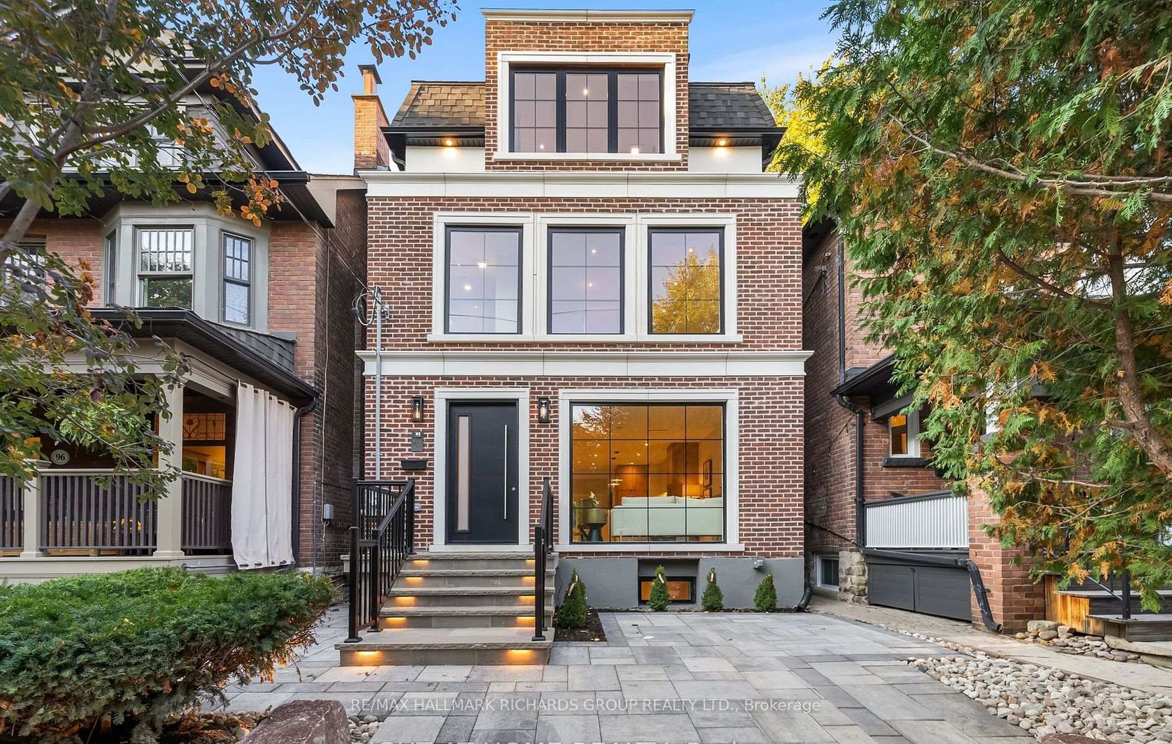 98 Dixon Avenue, The Beaches, Toronto photo number 2