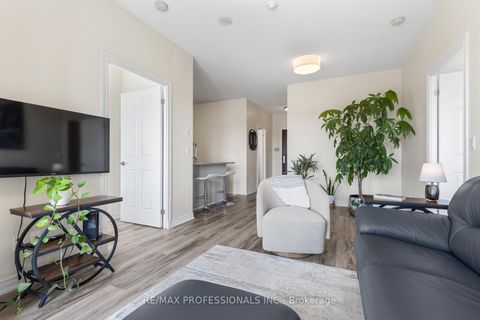 Photo 3 at 801 - 1135 Royal York Road, Humber Valley, Toronto