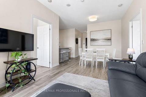Photo 4 at 801 - 1135 Royal York Road, Humber Valley, Toronto