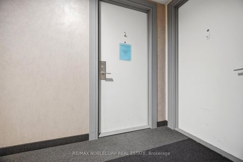 Photo 4 at 624 - 15 James Finlay Way, CFB, Toronto