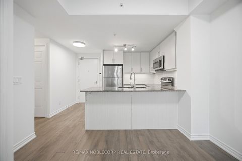 Photo 7 at 624 - 15 James Finlay Way, CFB, Toronto