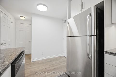 Photo 12 at 624 - 15 James Finlay Way, CFB, Toronto
