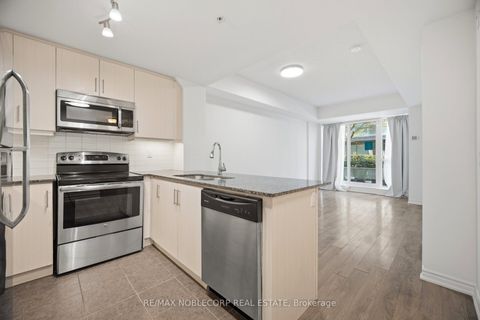 Photo 13 at 624 - 15 James Finlay Way, CFB, Toronto