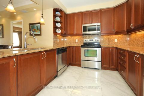Photo 4 at 407 - 9235 Jane Street, Maple, Vaughan
