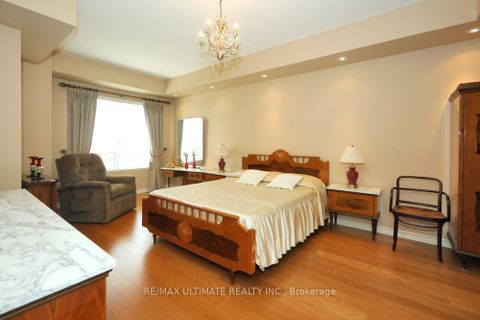 Photo 13 at 407 - 9235 Jane Street, Maple, Vaughan