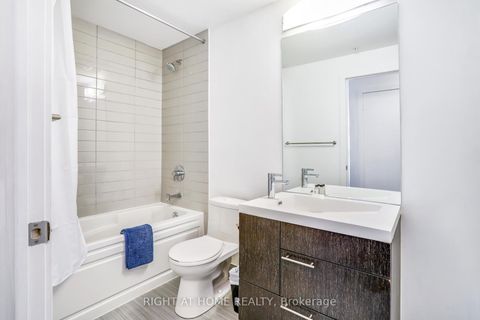 Photo 7 at 311 - 199 Richmond Street W, Waterfront Communities C1, Toronto