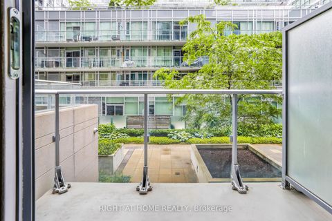 Photo 8 at 311 - 199 Richmond Street W, Waterfront Communities C1, Toronto