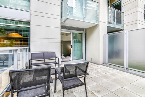 Photo 16 at 311 - 199 Richmond Street W, Waterfront Communities C1, Toronto