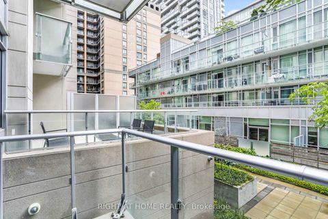 Photo 17 at 311 - 199 Richmond Street W, Waterfront Communities C1, Toronto