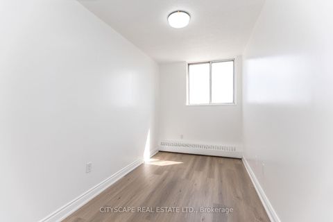 Photo 4 at 1005 - 940 Caledonia Road, Glen Park, Toronto