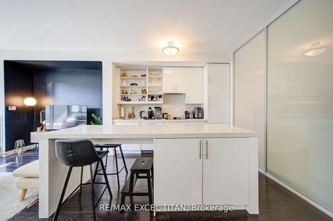 Photo 11 at 417 - 156 Portland Street, Waterfront Communities C1, Toronto