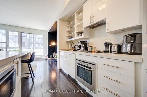 Photo 14 at 417 - 156 Portland Street, Waterfront Communities C1, Toronto