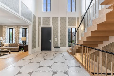 Photo 2 at 20 Sunbeam Avenue, Clanton Park, Toronto