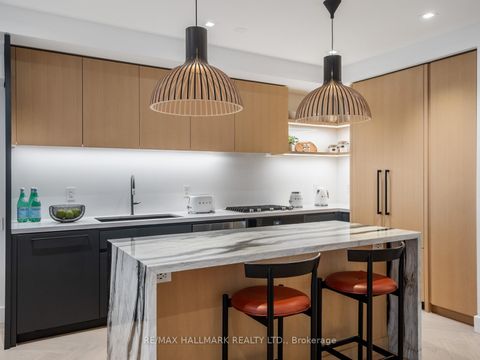Photo 10 at 716 - 20 Scrivener Square, Moore Park, Toronto
