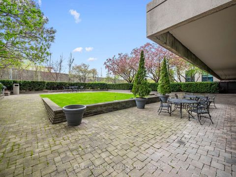 Photo 44 at 716 - 20 Scrivener Square, Moore Park, Toronto