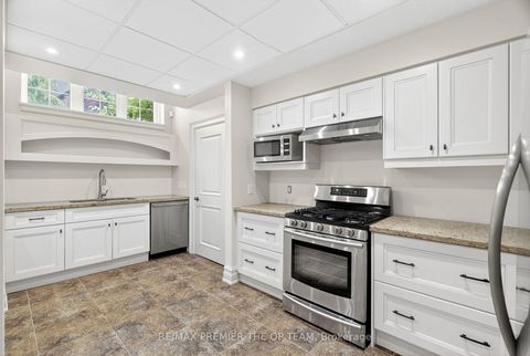 Photo 31 at 24 Grand Vellore Crescent, Vellore Village, Vaughan