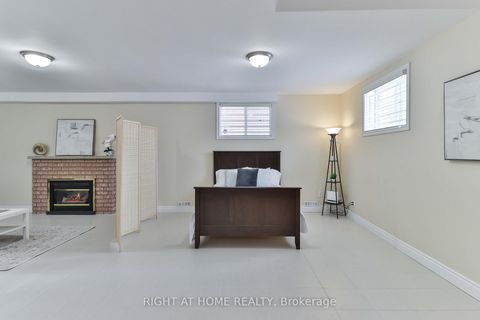 Photo 17 at 459 Maple Leaf Drive, Maple Leaf, Toronto