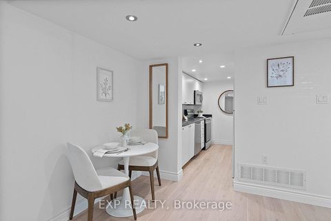 Photo 12 at Th B - 12 Portland Street, Waterfront Communities C1, Toronto