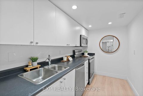 Photo 13 at Th B - 12 Portland Street, Waterfront Communities C1, Toronto