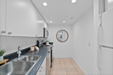 Photo 14 at Th B - 12 Portland Street, Waterfront Communities C1, Toronto