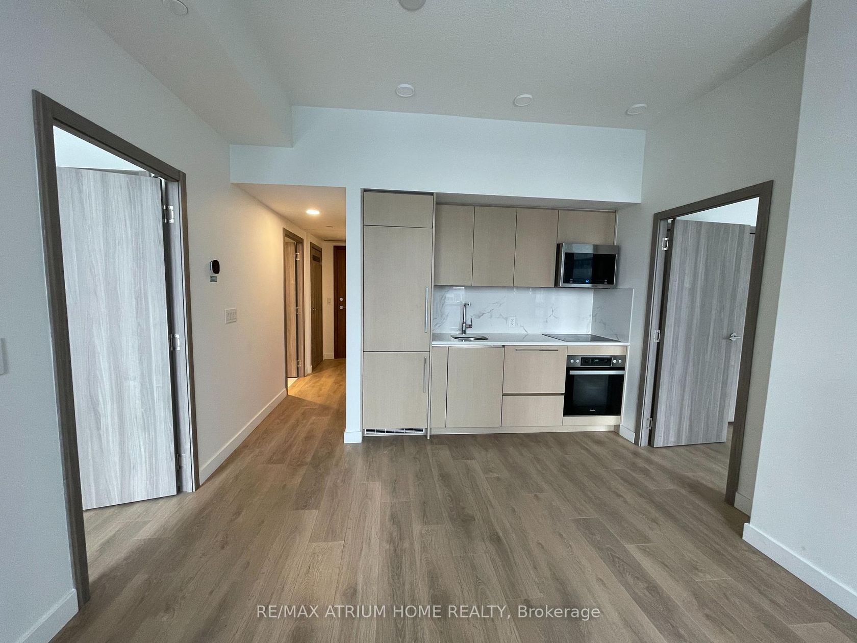 2208 - 38 Widmer Street, Waterfront Communities C1, Toronto photo number 2