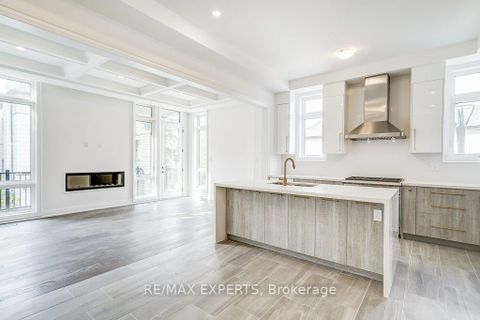 Photo 7 at 14A Mccachen Street, Oak Ridges, Richmond Hill