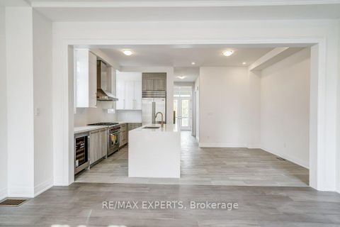 Photo 11 at 14A Mccachen Street, Oak Ridges, Richmond Hill