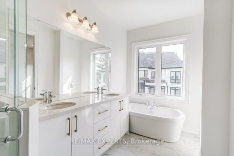 Photo 23 at 14A Mccachen Street, Oak Ridges, Richmond Hill