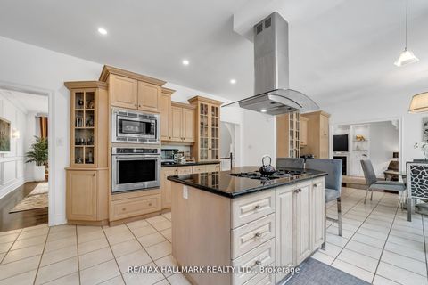 Photo 13 at 384 Kennedy Street W, Aurora Highlands, Aurora