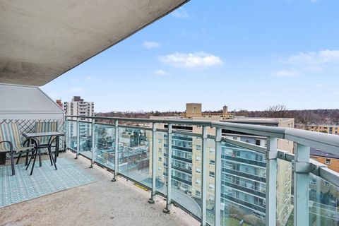 Photo 13 at 1009 - 398 Eglinton Avenue E, Mount Pleasant East, Toronto