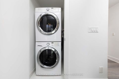 Photo 11 at 2606 - 200 Bloor Street W, Annex, Toronto