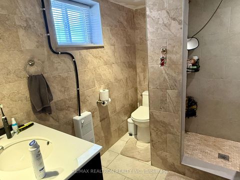 Photo 16 at 132 Brookhaven Drive, Amesbury, Toronto