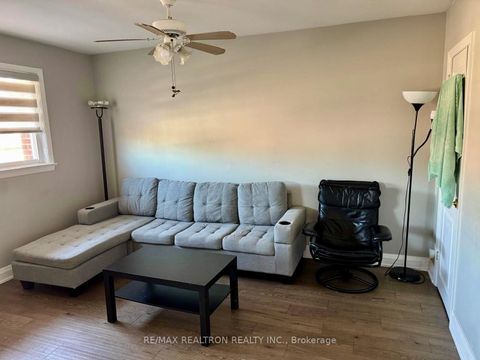 Photo 27 at 132 Brookhaven Drive, Amesbury, Toronto